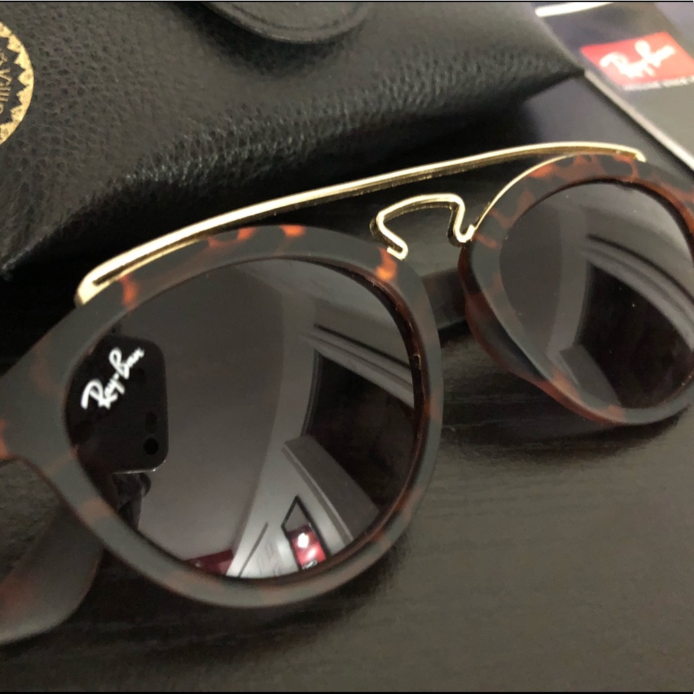 Ray Ban Shades 🕶